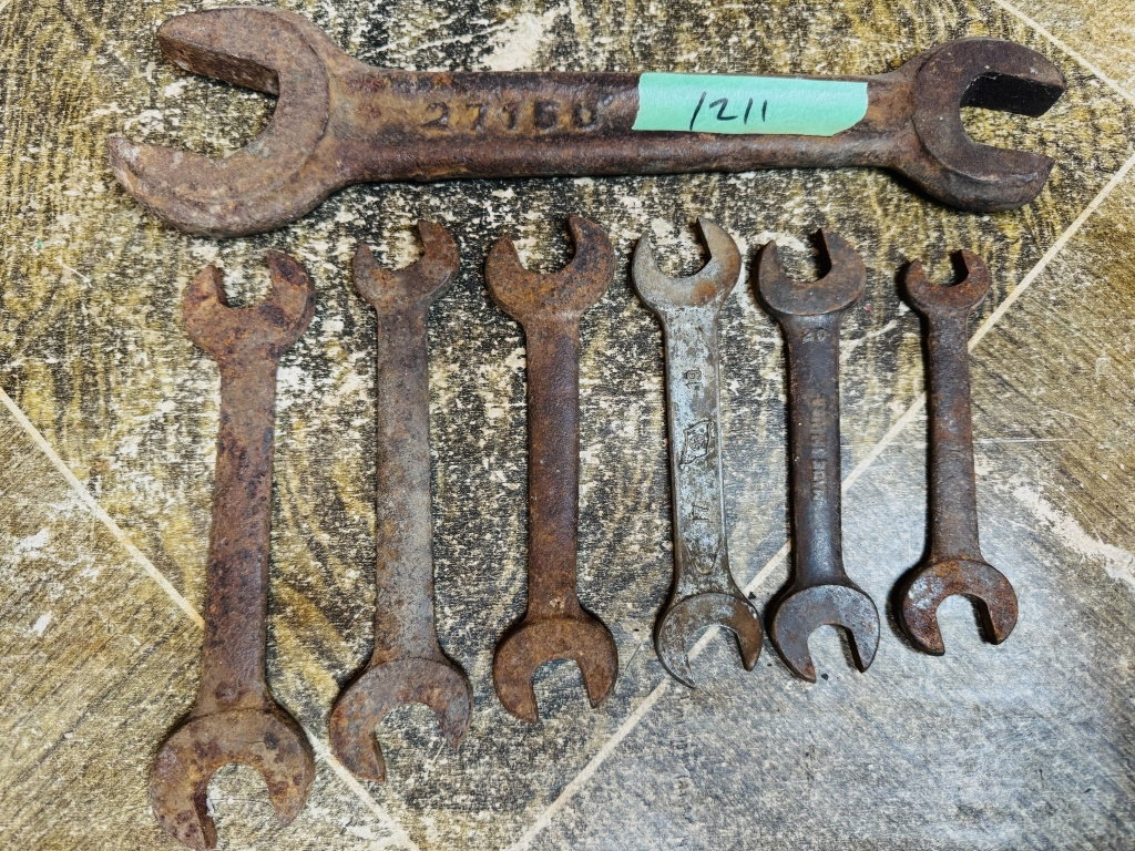 1211