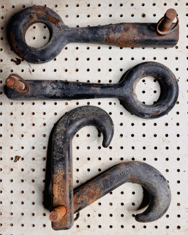 1353