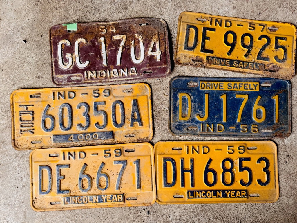 3027