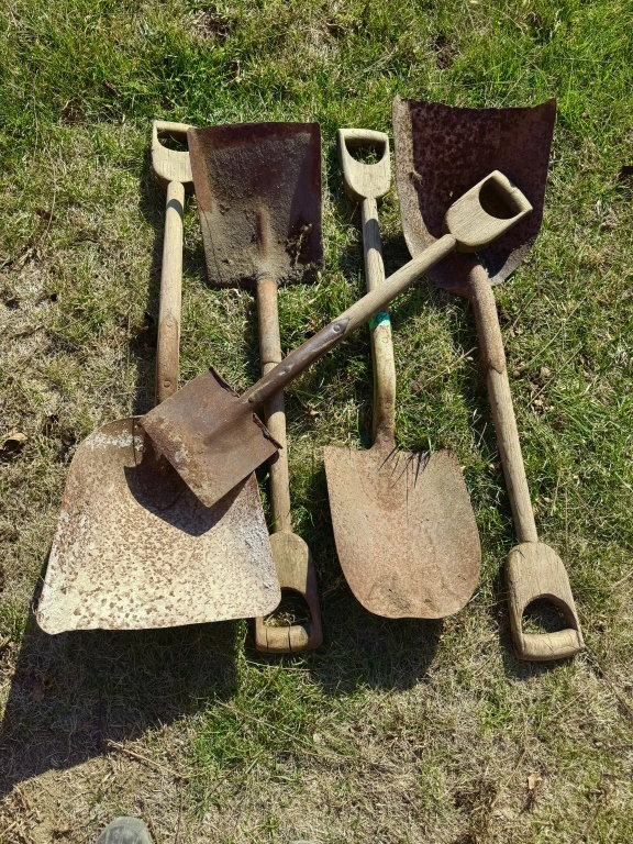 424