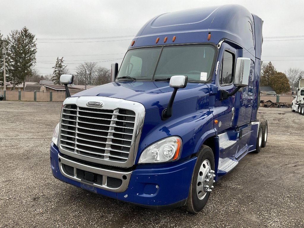 600