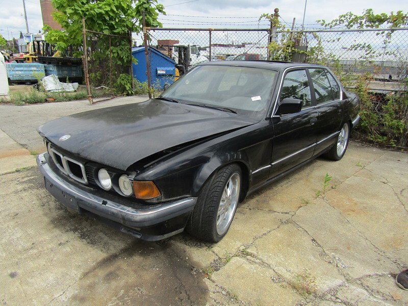 3838 e pontiac st 209