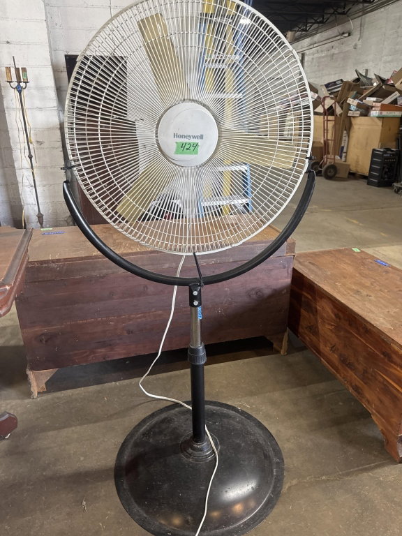 424
