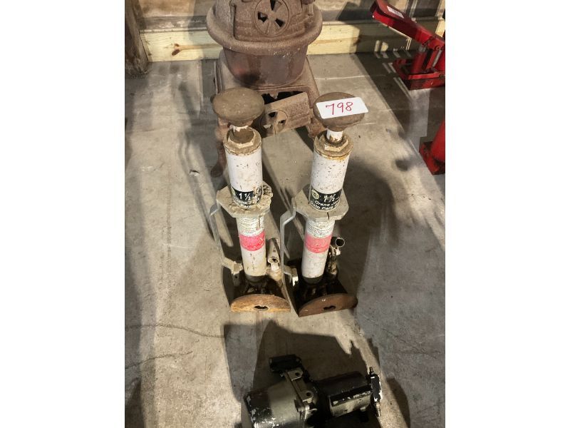 798 1