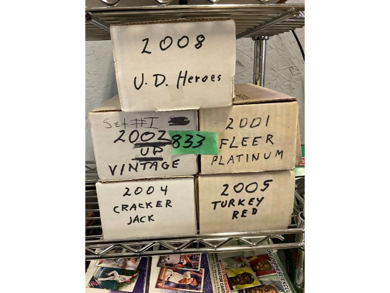 833 1