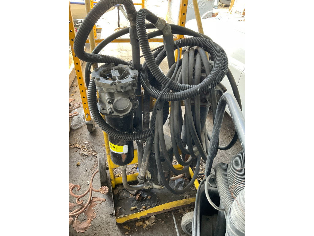 891 1