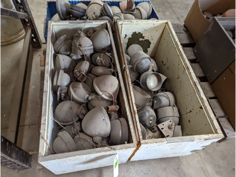 698