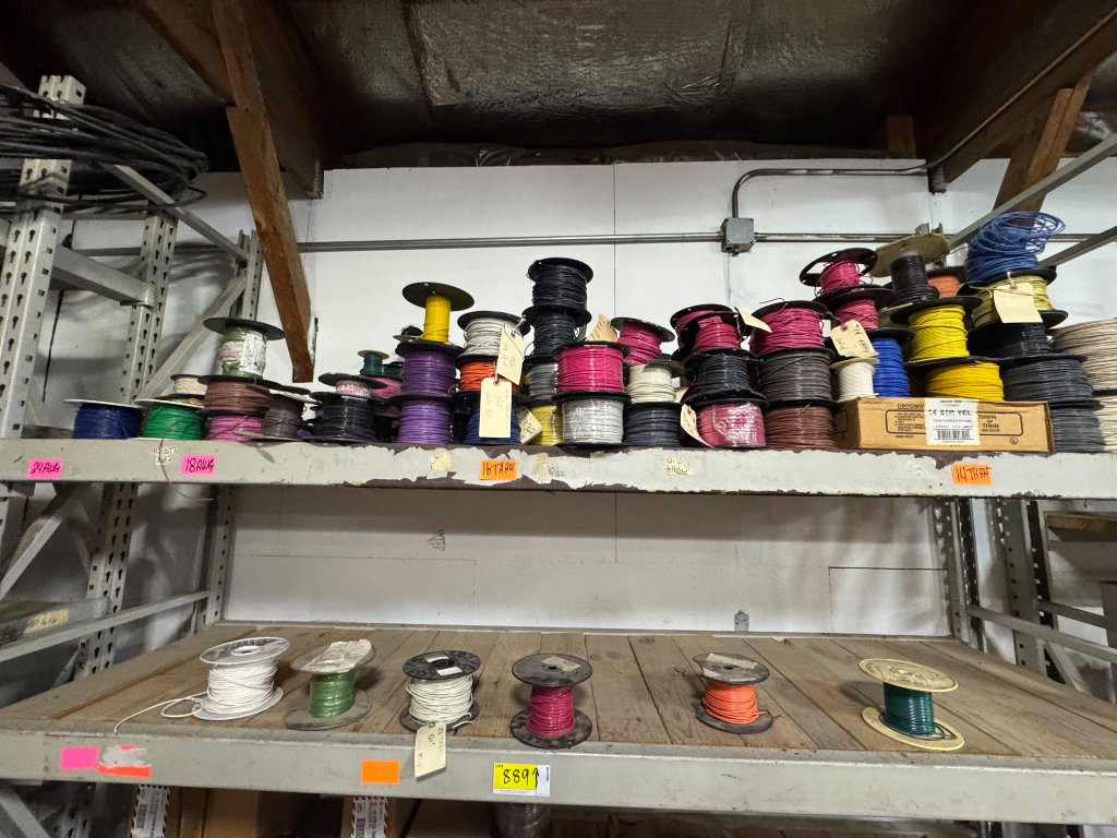 889