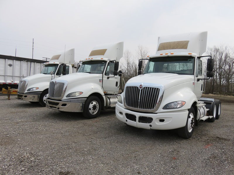 Heavy equipment auction 4