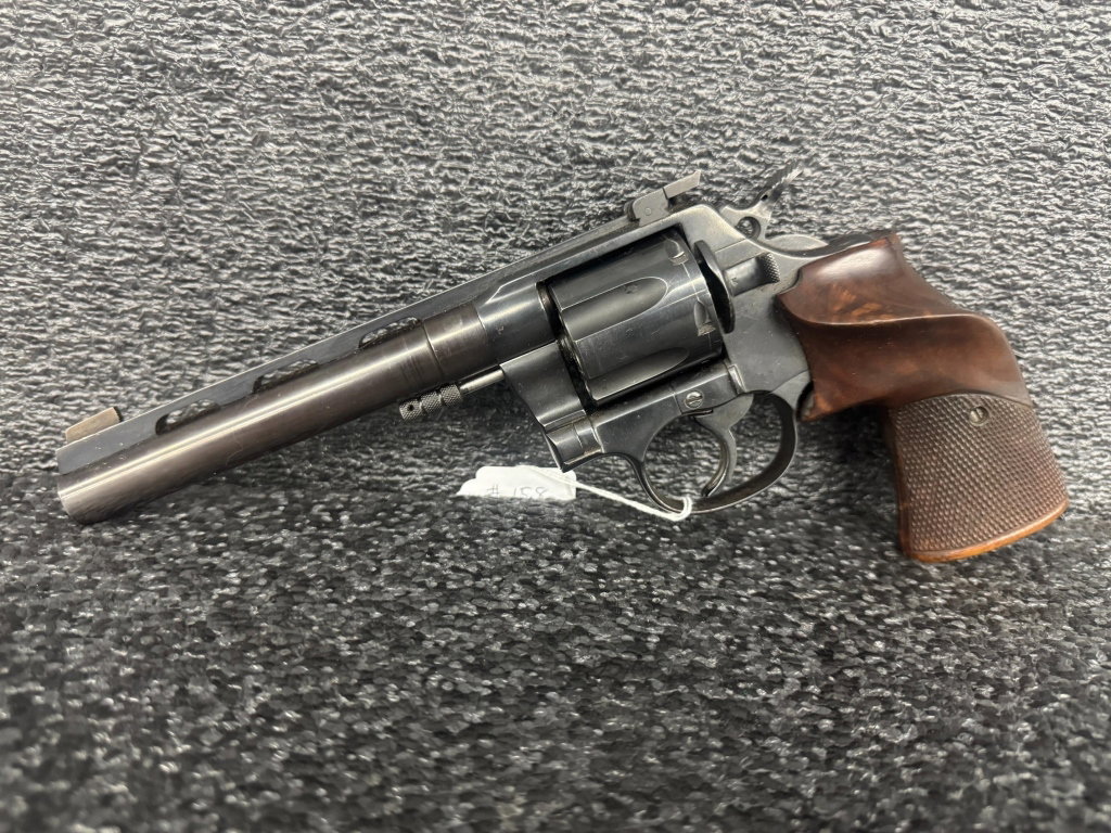496