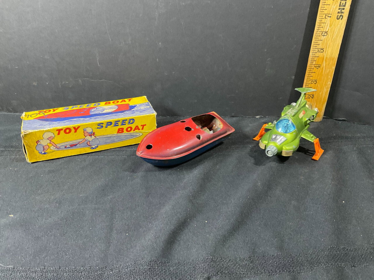 1369 1