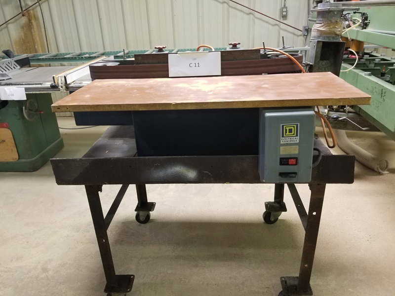 C11 Vert Belt Sander