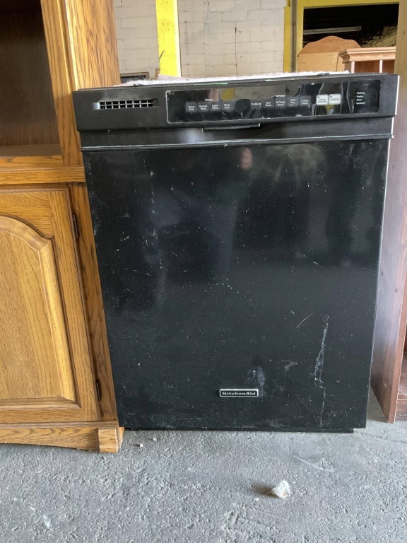 925
