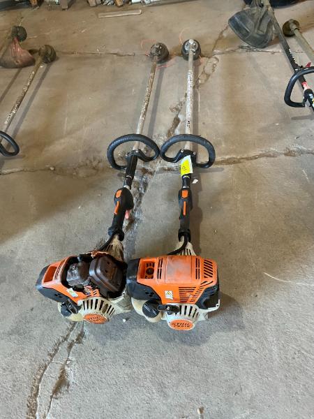 1281