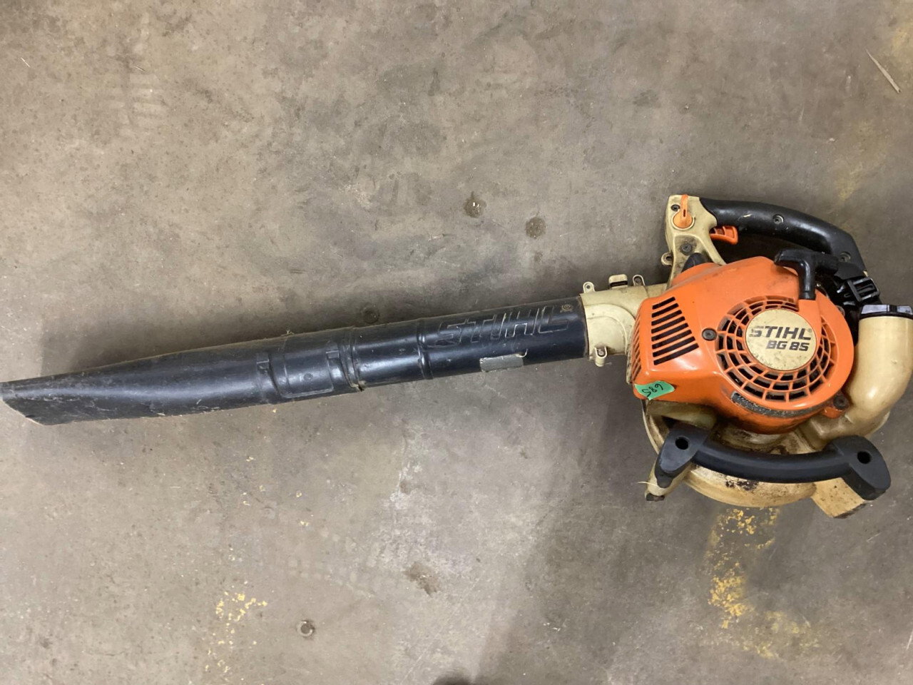 685 1
