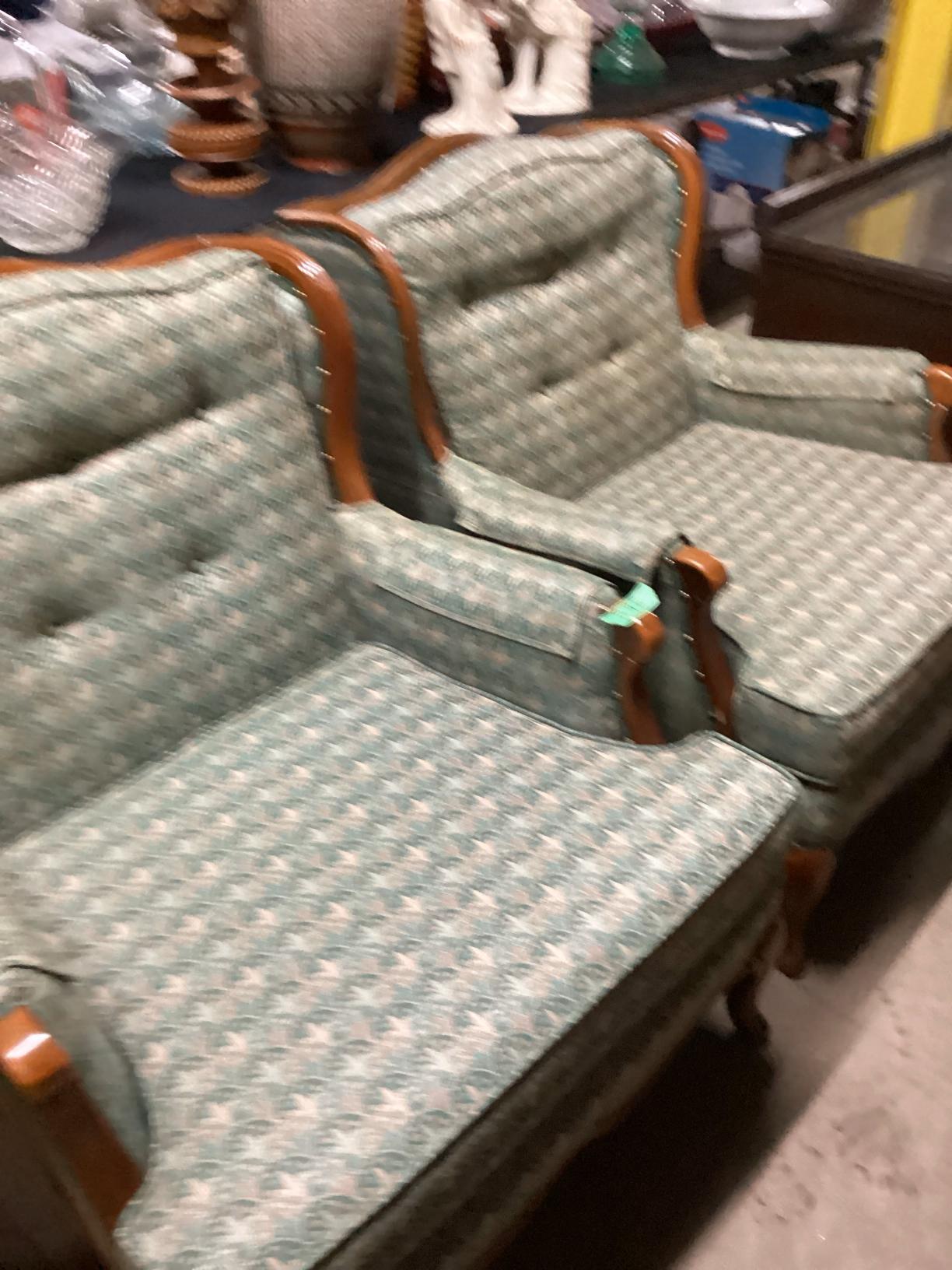 898 1