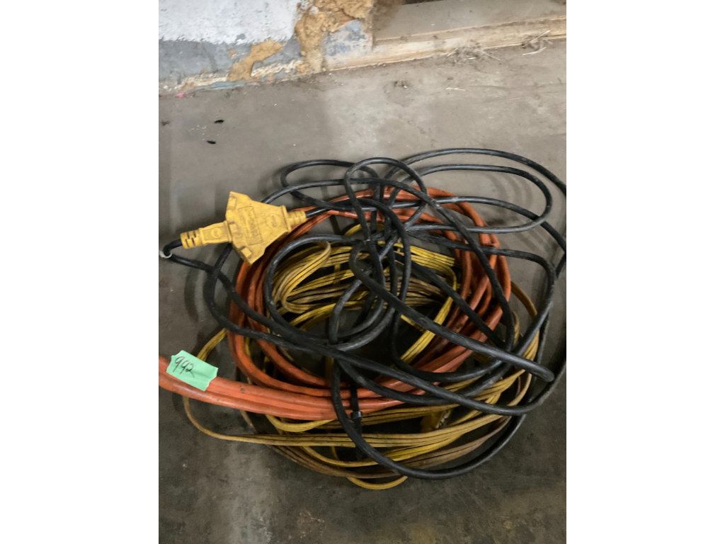 992 1