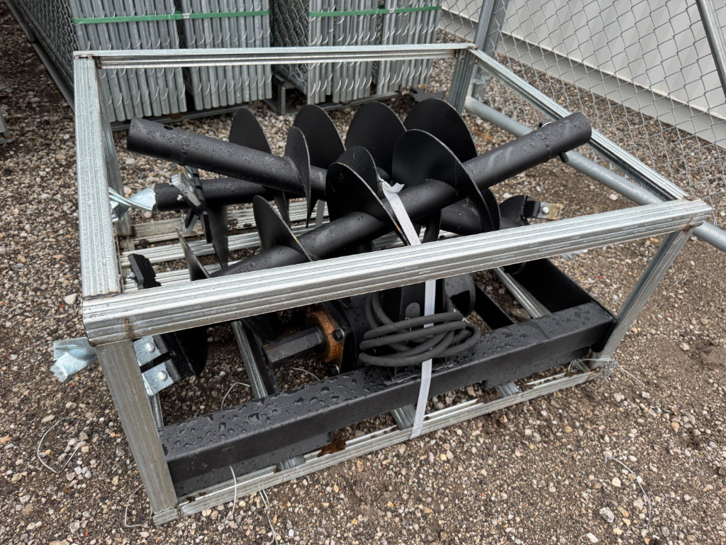 7721