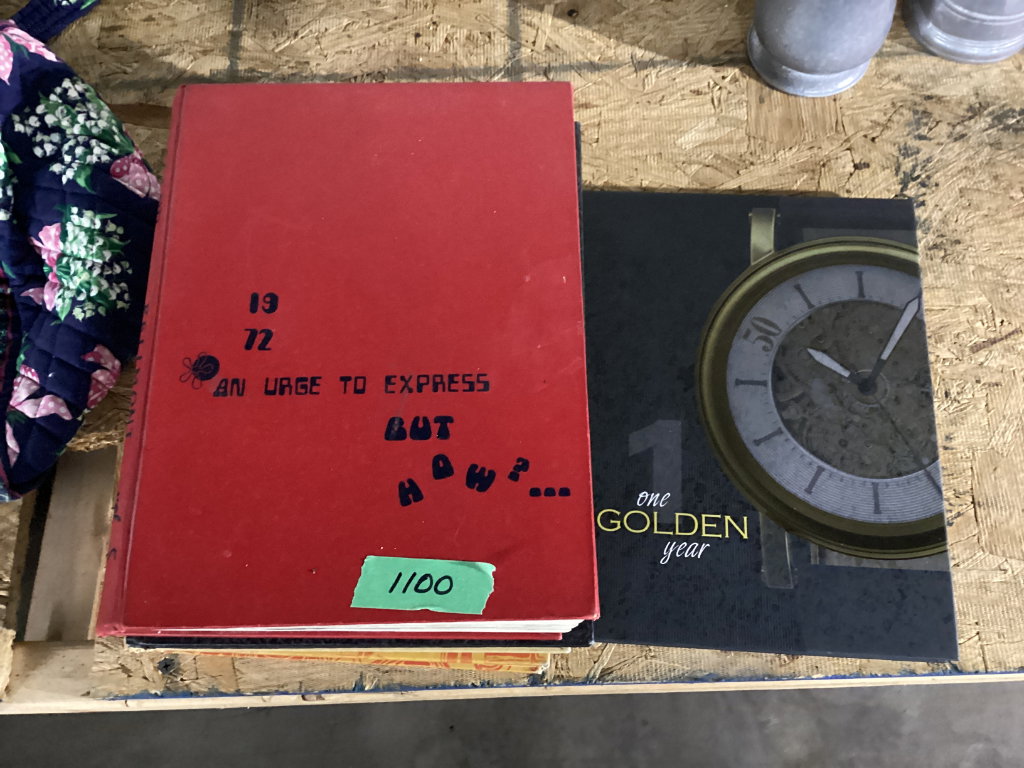 1100 1