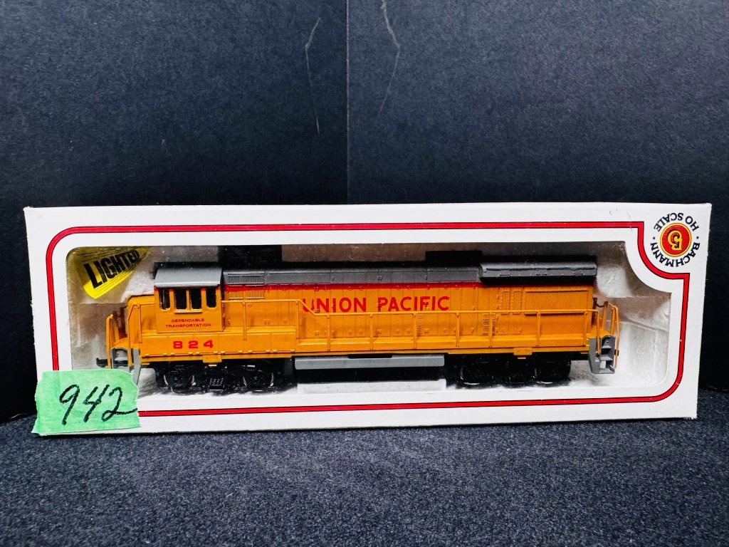 942