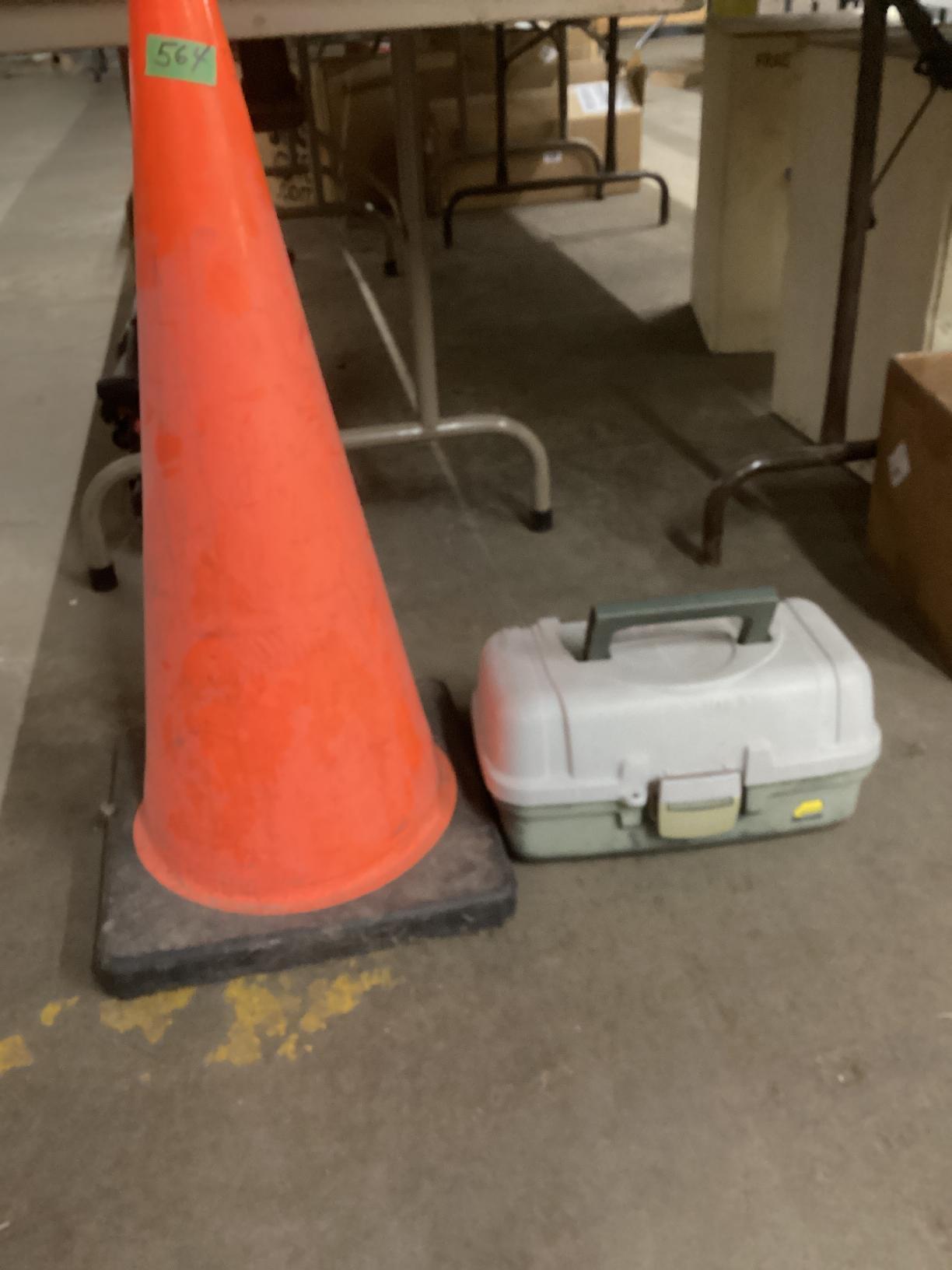 564 1