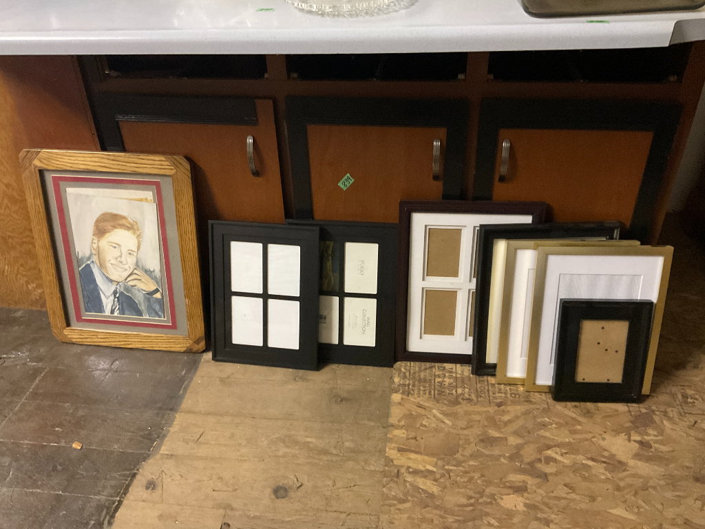839 1