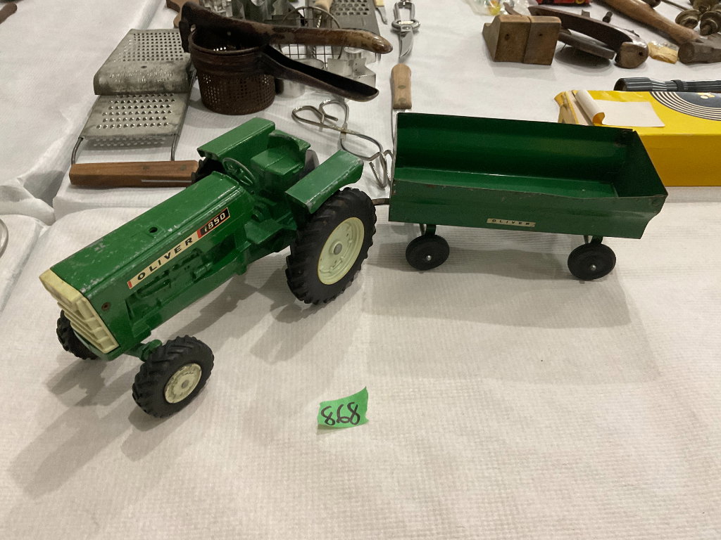 868 1