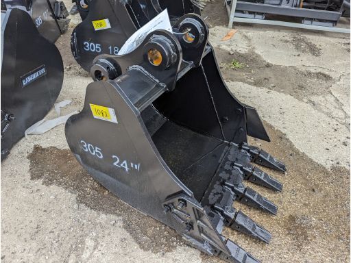 1082