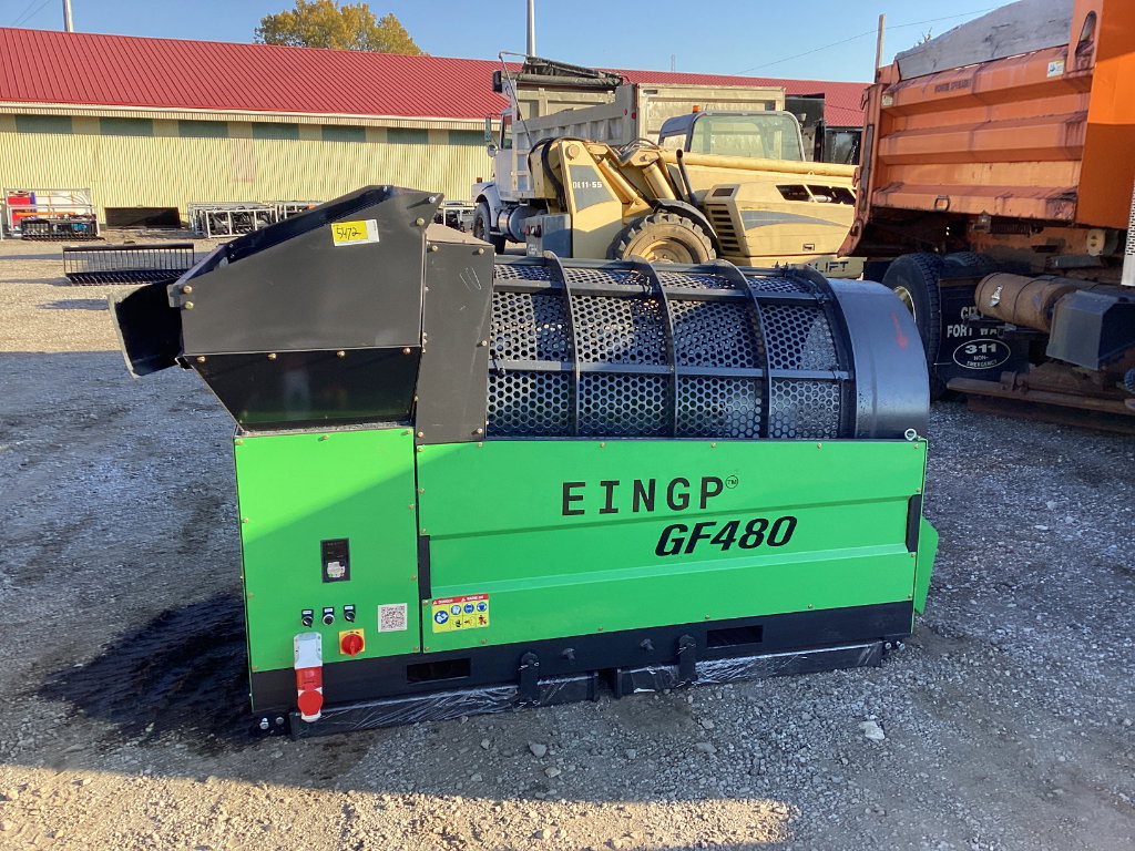 5472