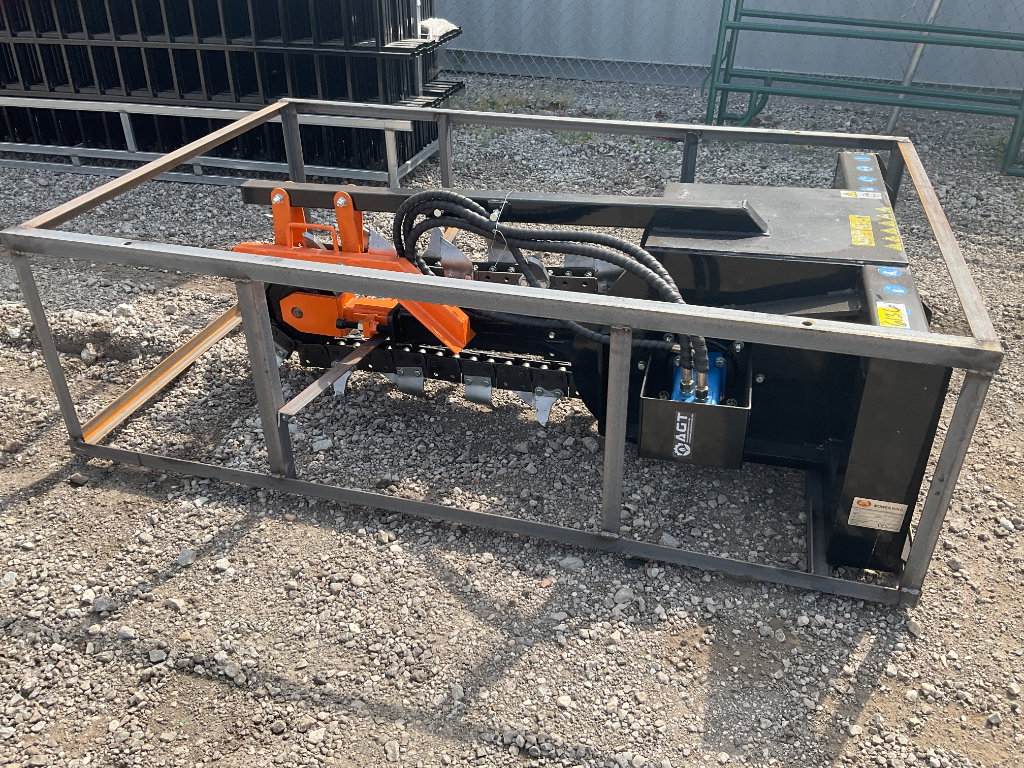 6136