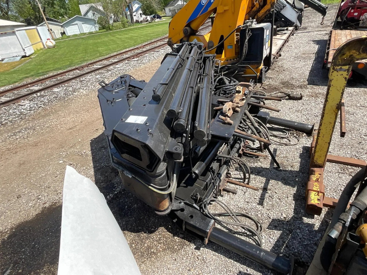 6433