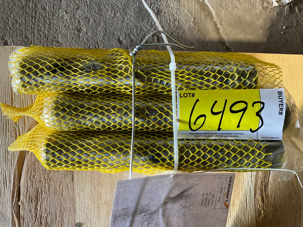 6493