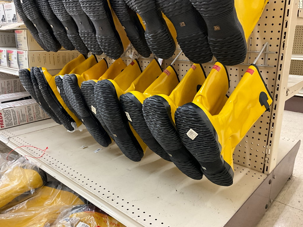 435 1