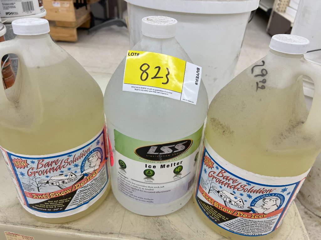 823 1