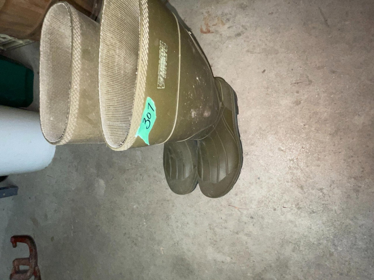 307 1