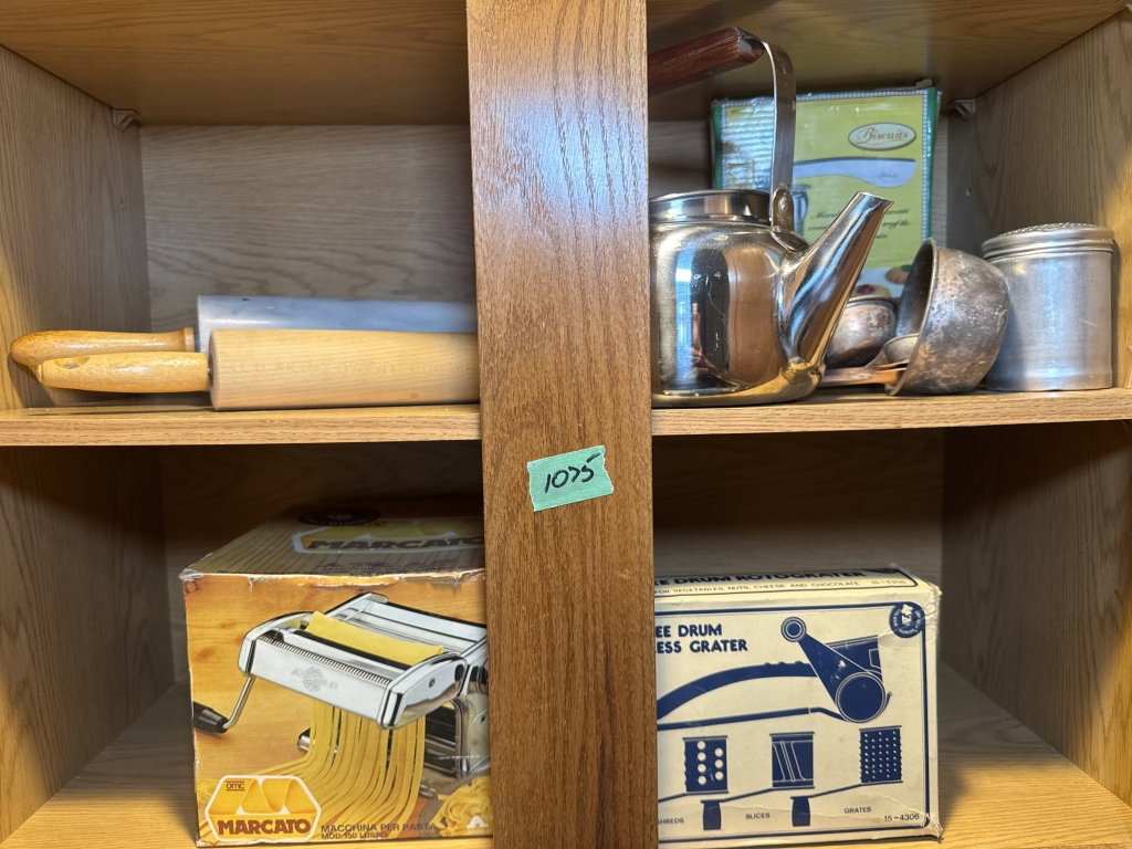 1075