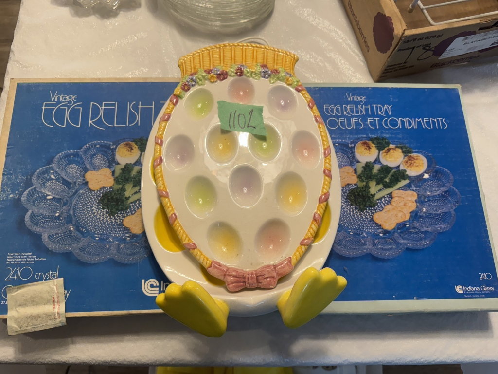 1102
