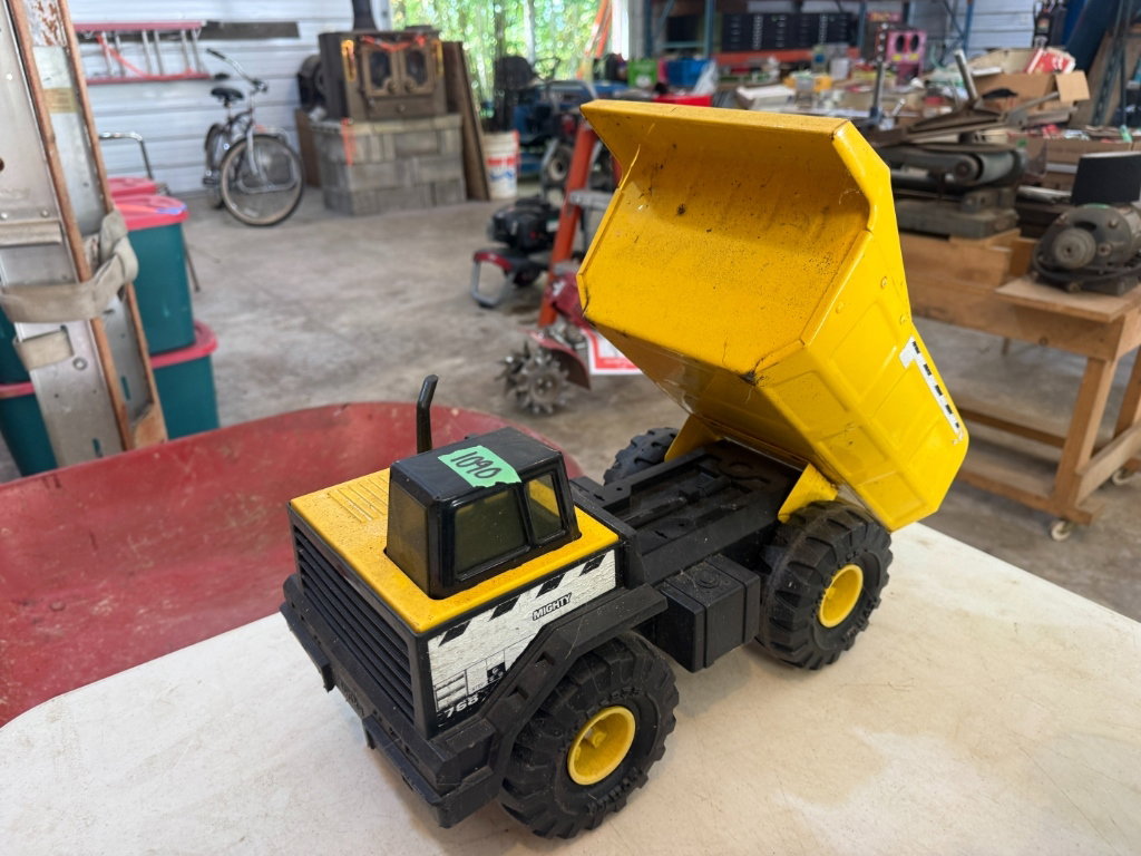 1090
