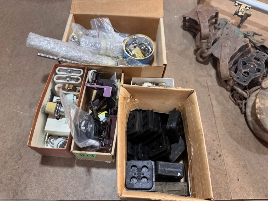 1173