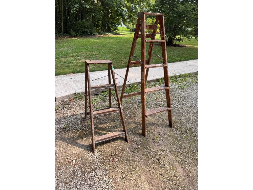 1371