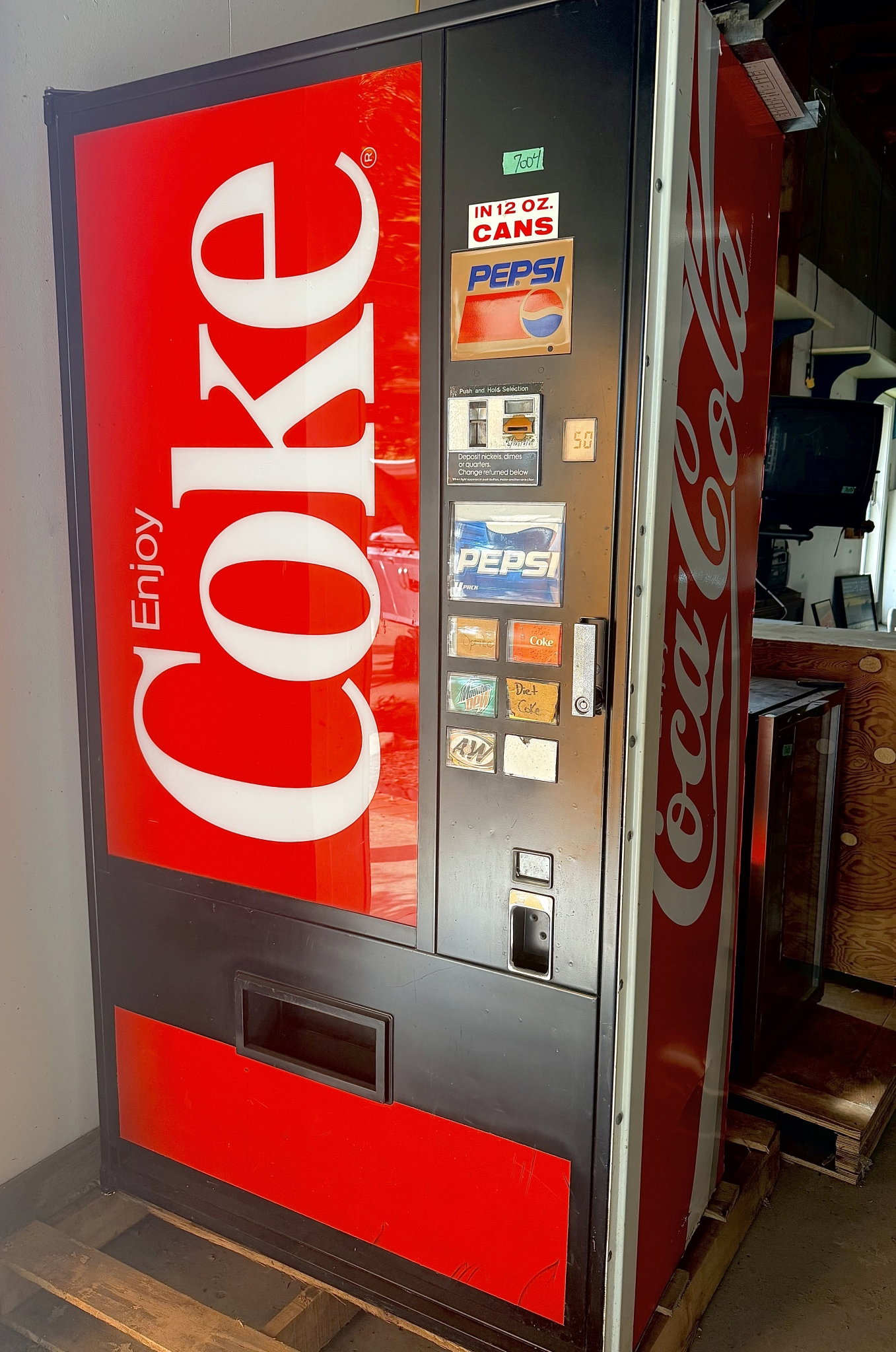 7004