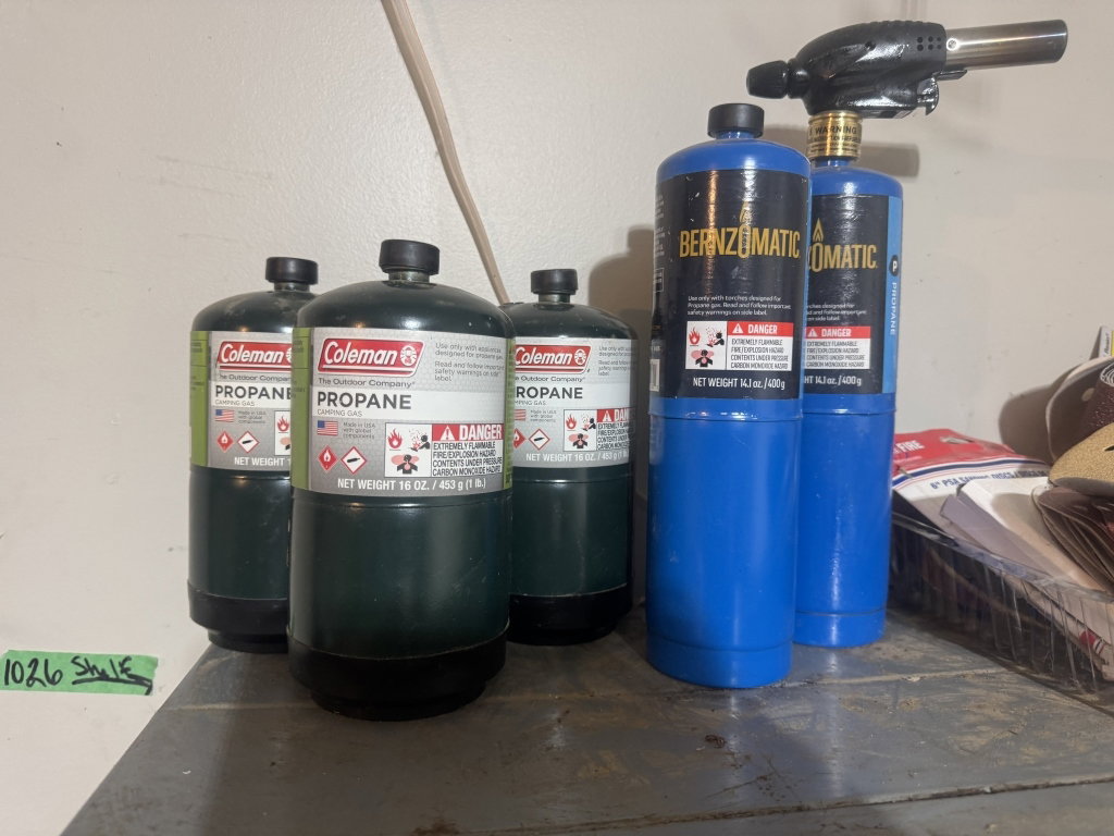 1021