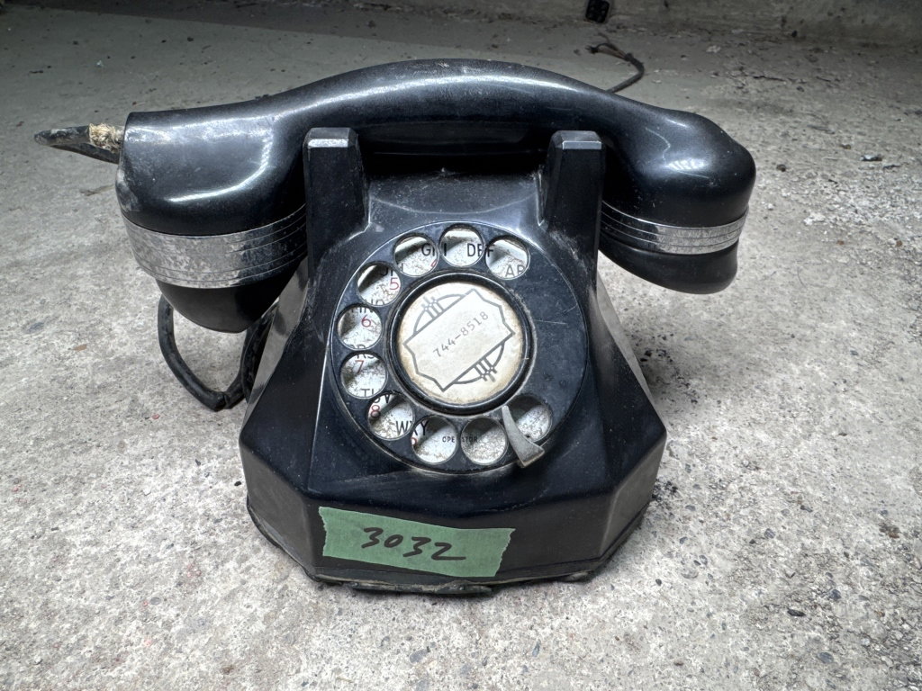 3032