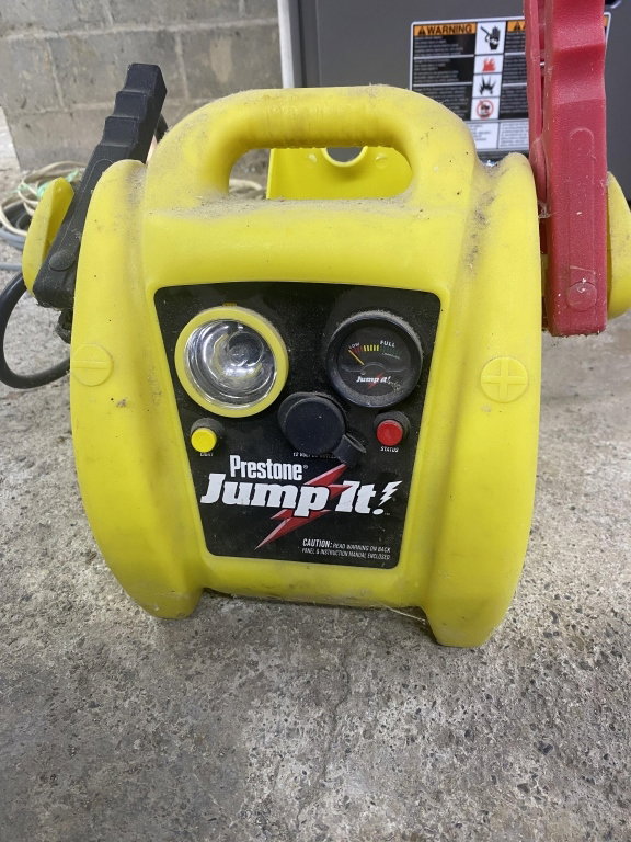 3127
