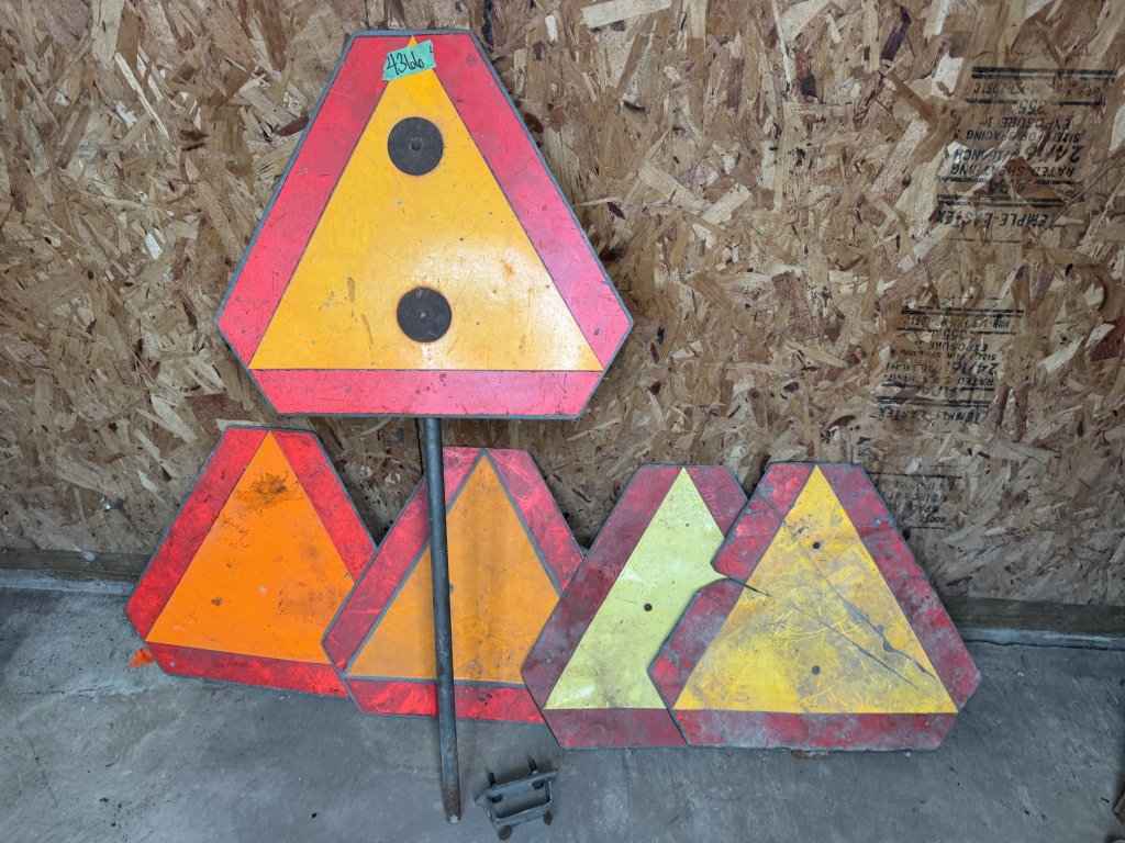 4366