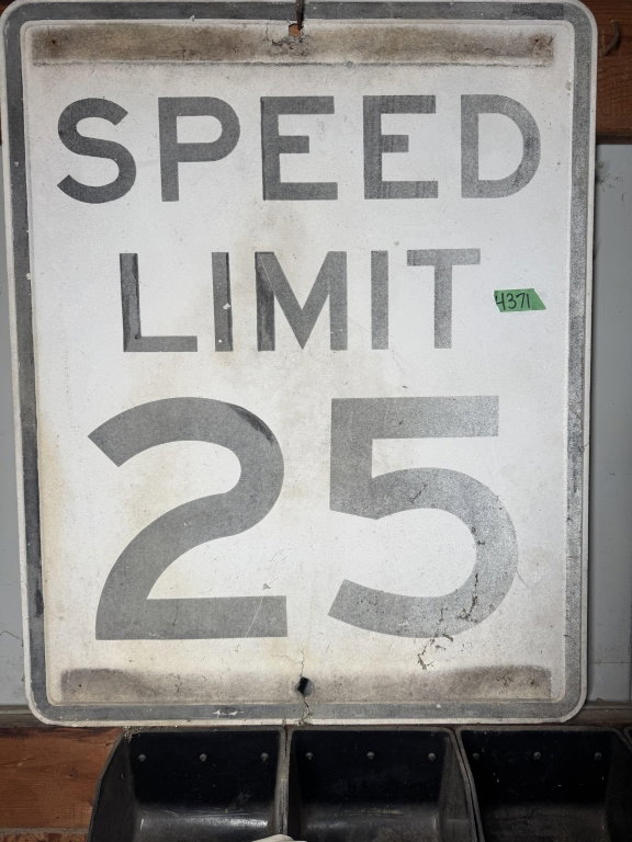 4371
