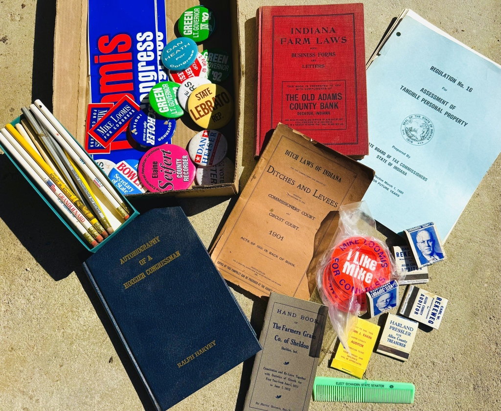 1090