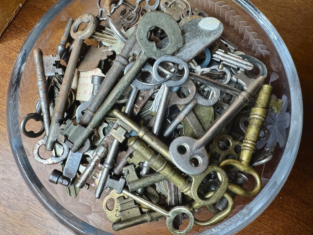 3089