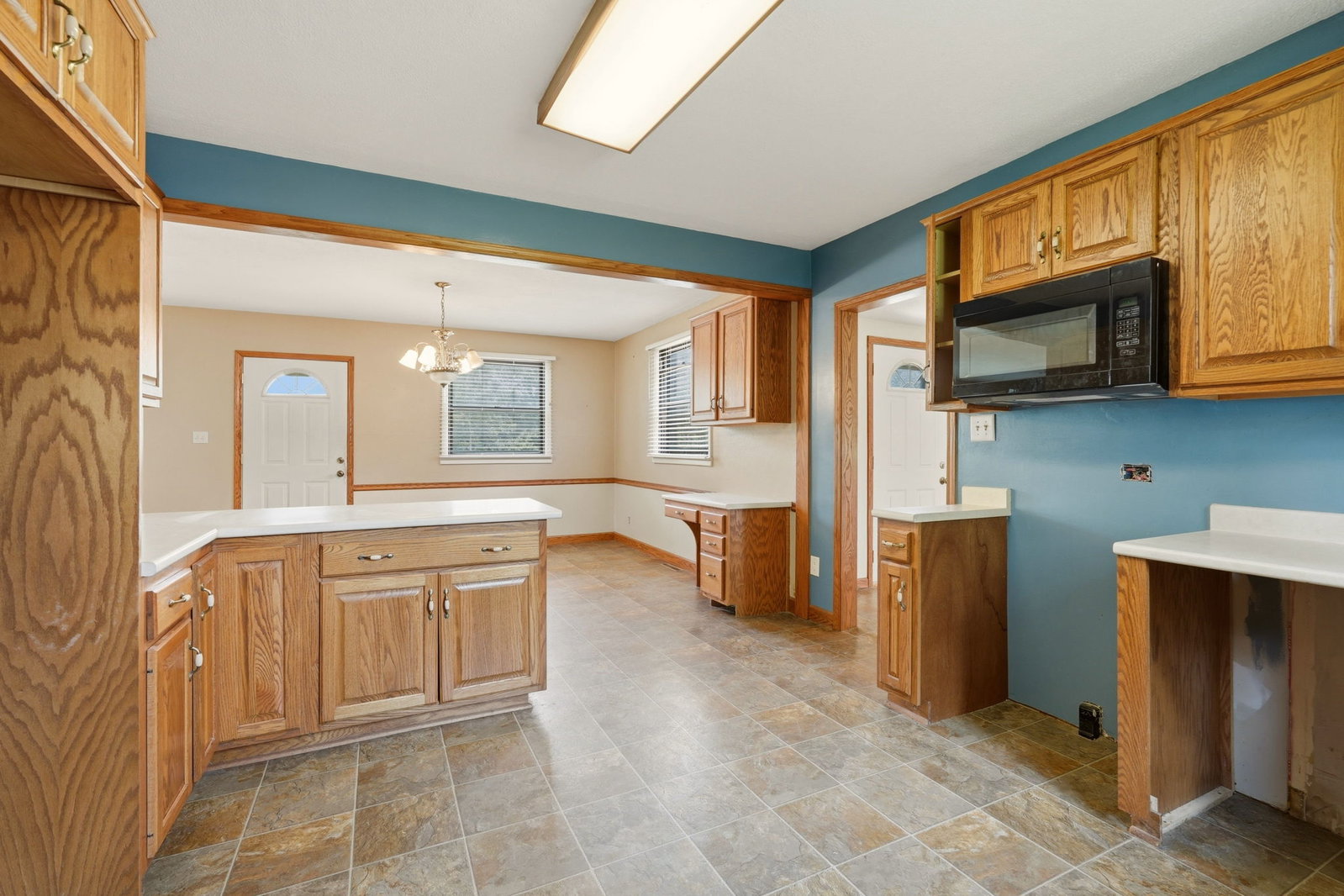 18 web or mls AKM00022