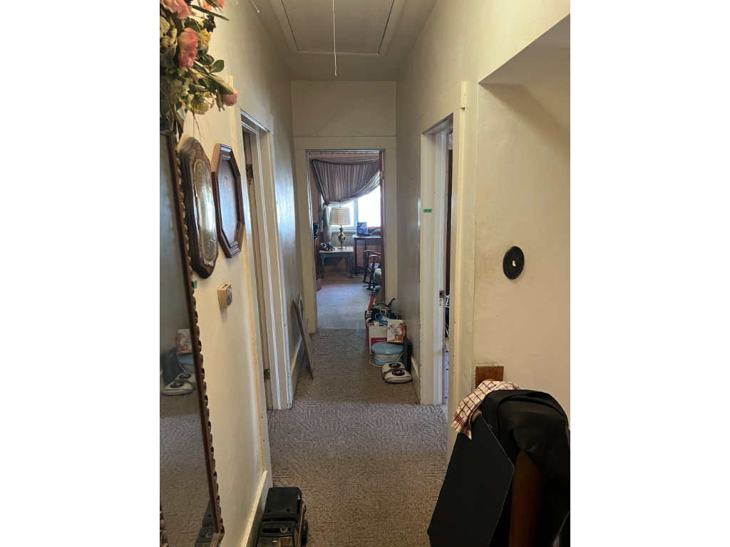 4 Upstairs 2